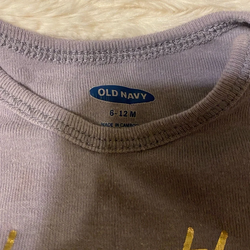 Lot of 4 Old Navy Onesies for Baby - Size 6-12M - Picture 5 of 9